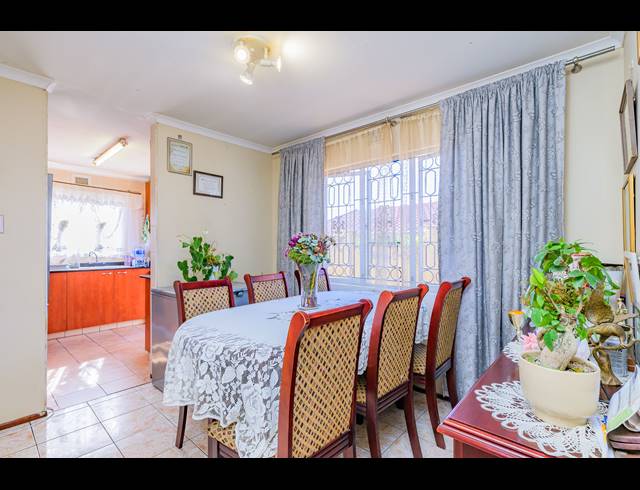 3 BEDROOM HOUSE FOR SALE IN SOUTHGATE